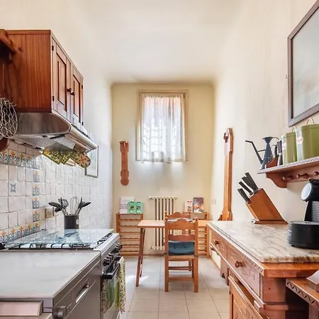 Elegant - Liberty House Apartment *