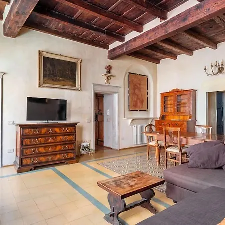 Elegant - Liberty House Apartment