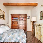Elegant - Liberty House Apartman Bologna