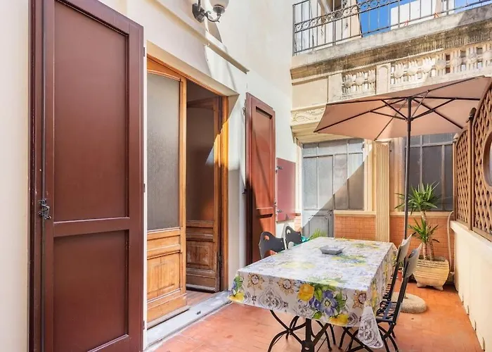 Elegant - Liberty House Apartment